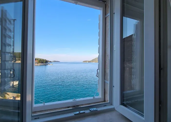 Waterfront House Carolina Vikendica *