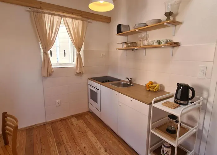 Vikendica Waterfront House Carolina Vis