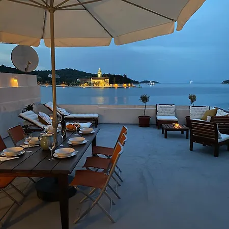 Feriehus Waterfront House Carolina *