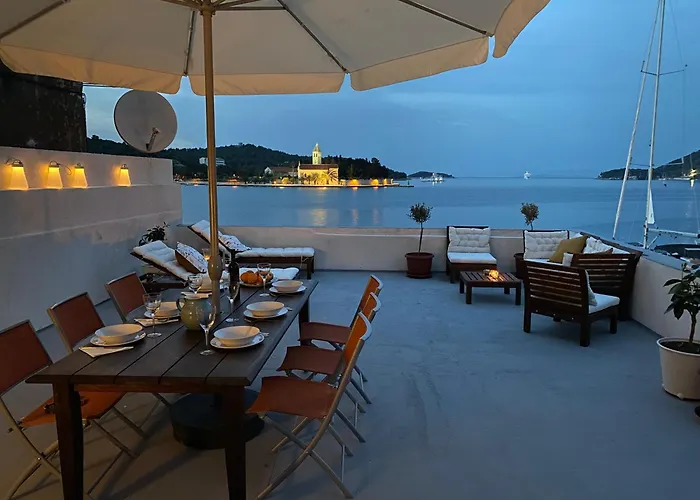 Feriehus Waterfront House Carolina *